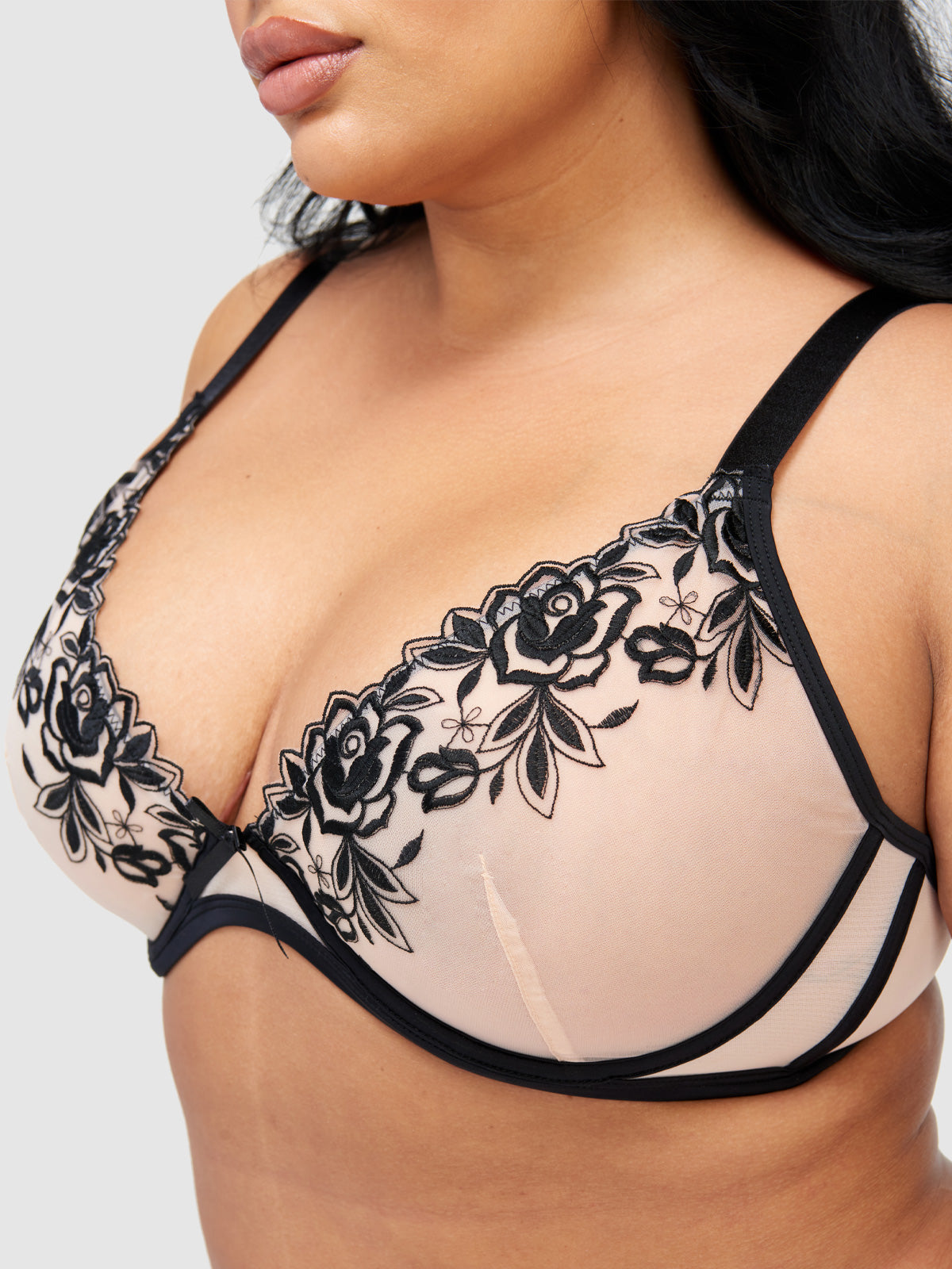 You don't need Hollywood! Come to MrBra for plus size bras and forms!